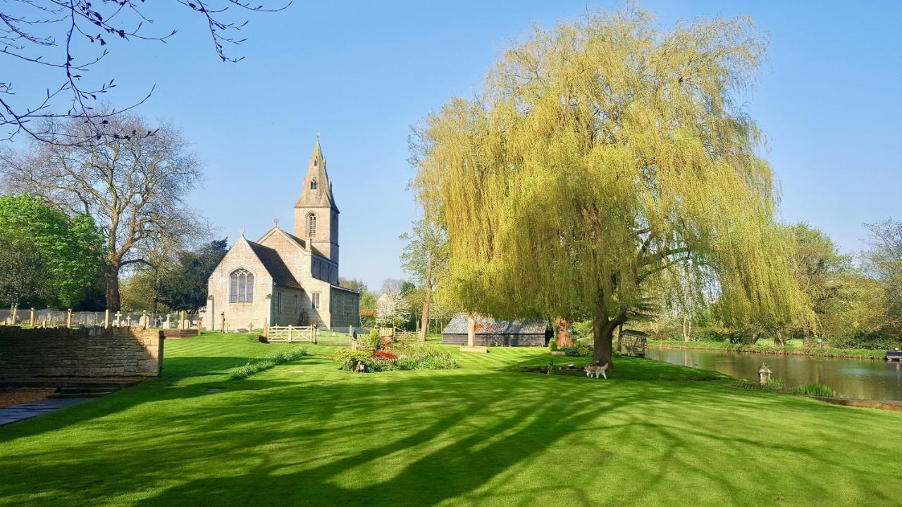 River Nene Cottages Water Newton Esterno foto