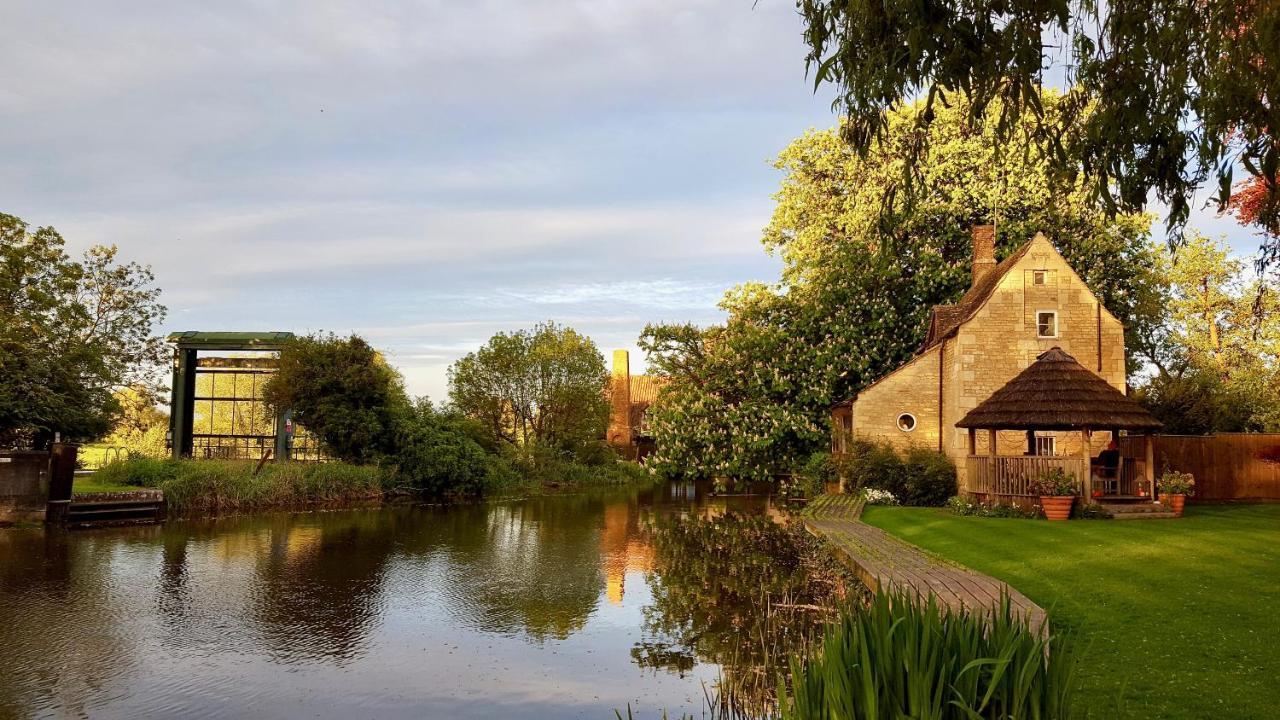River Nene Cottages Water Newton Esterno foto