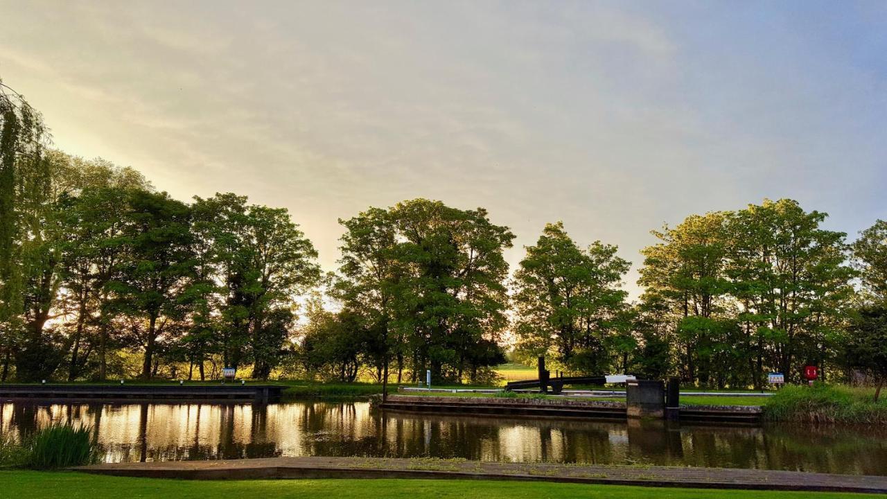River Nene Cottages Water Newton Esterno foto