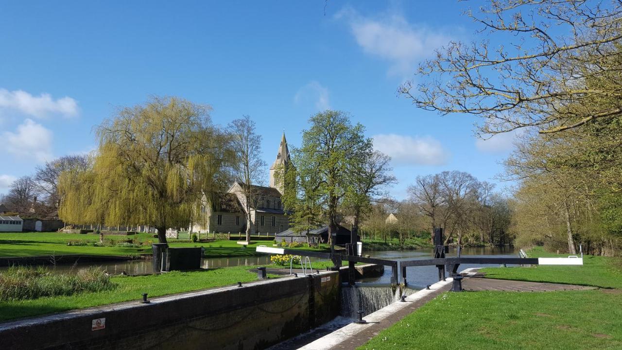 River Nene Cottages Water Newton Esterno foto